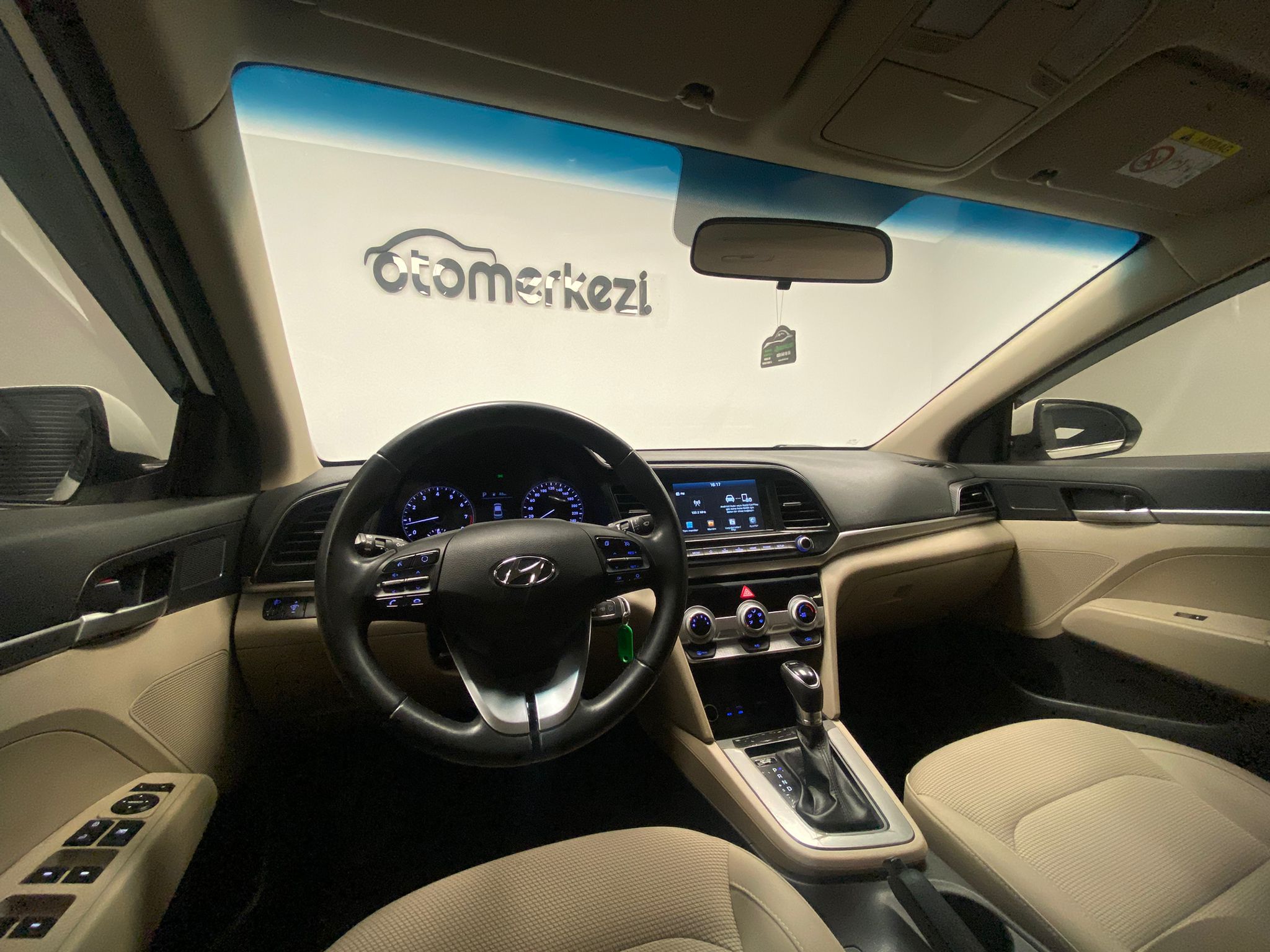 HYUNDAI ELANTRA 14
